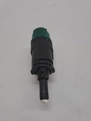 253203383R Interruptor de luz de freno  en stock Granada