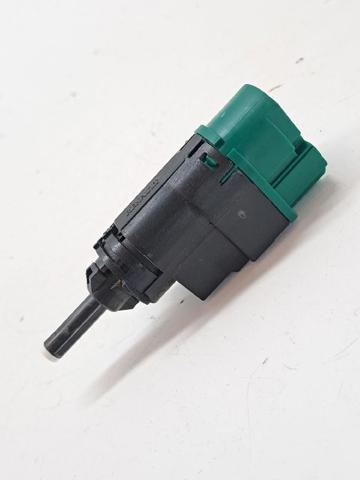 RENAULT 253203383R Interruptor de luz de freno  disponible Valladolid