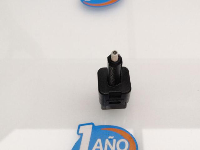 25320JN00A NISSAN Interruptor de luz de freno  en stock Córdoba