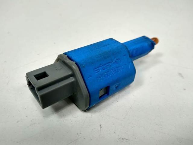 253250005R RENAULT Interruptor de embrague  en stock Gandía