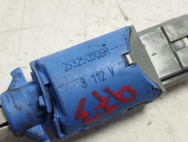 RENAULT 253250006R Interruptor de embrague  en stock Terrassa