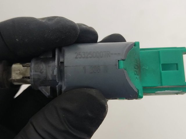 253250007R RENAULT Interruptor de embrague  disponible Vigo