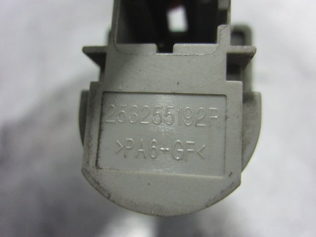 253255192R RENAULT Interruptor de embrague  en stock Córdoba