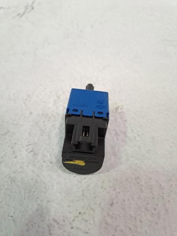 RENAULT 253256730R Interruptor de embrague  en stock Terrassa
