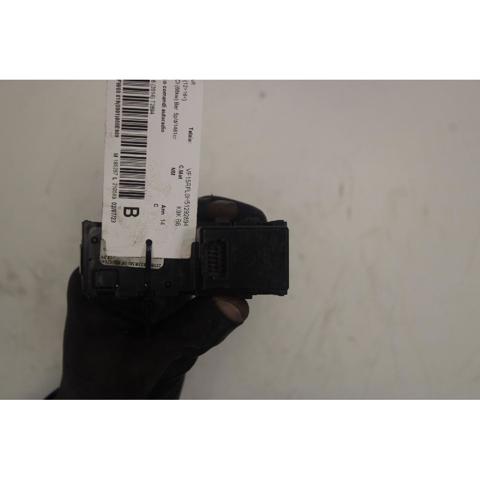 RENAULT 253B08825R  en stock Valencia
