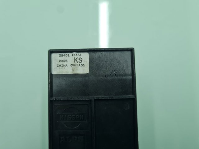 254011KA5E Interruptor de elevalunas delantera izquierda  en stock Sabadell