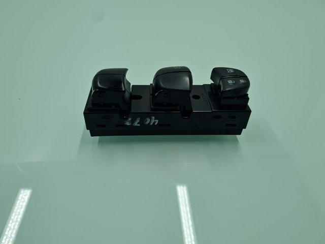 254011KA5E NISSAN Interruptor de elevalunas delantera izquierda comprar Madrid