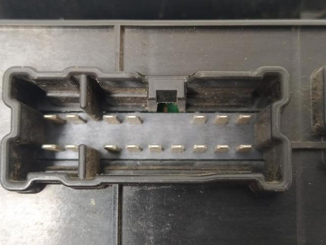 254011KA5E Interruptor de elevalunas delantera izquierda  en stock Sabadell