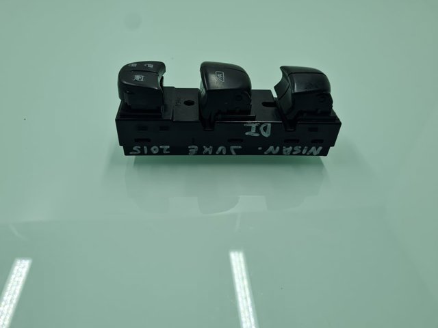 254011KA5E NISSAN Interruptor de elevalunas delantera izquierda  en stock Córdoba