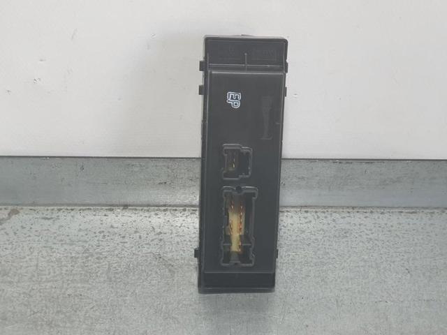 254014EA1A Interruptor de elevalunas delantera izquierda  en stock Granada