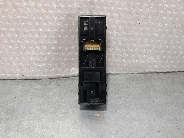 254014EA1A Interruptor de elevalunas delantera izquierda  en stock Sabadell