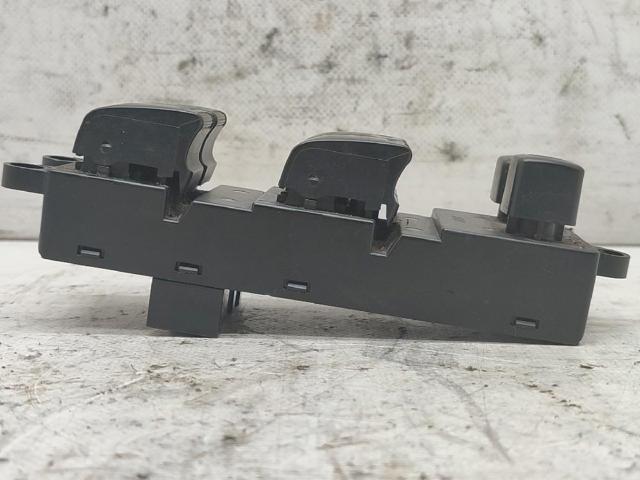 NISSAN 25401AV640 Interruptor de elevalunas delantera izquierda  en stock Terrassa