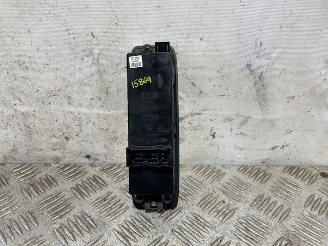 25401AV640 NISSAN Interruptor de elevalunas delantera izquierda  en stock Córdoba