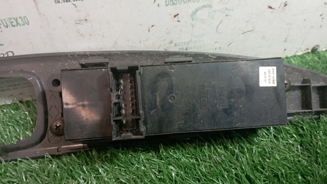 NISSAN 25401AV640 Interruptor de elevalunas delantera izquierda comprar Pamplona