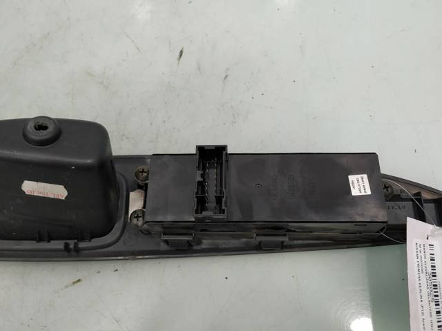 25401AV640 NISSAN Interruptor de elevalunas delantera izquierda  en stock Huelva
