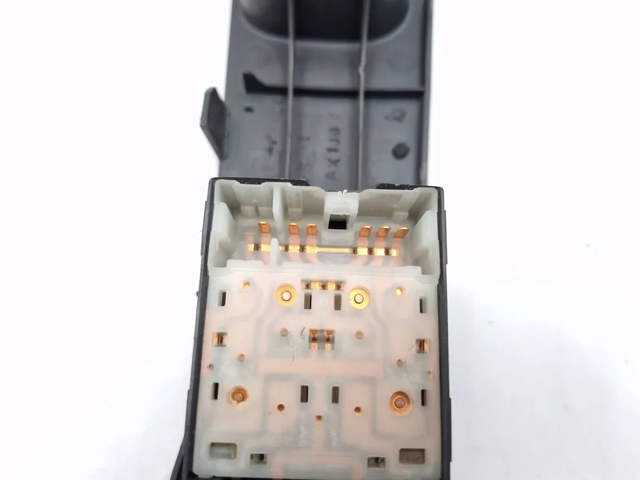 NISSAN 25401AX600 Interruptor de elevalunas delantera izquierda  en stock Salamanca