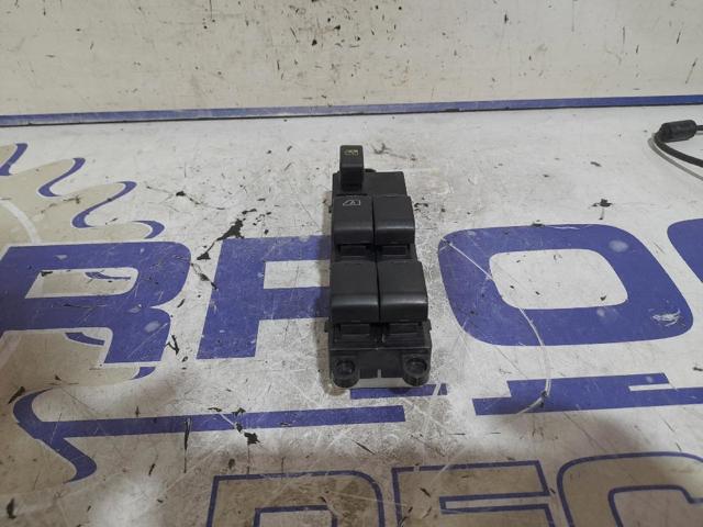25401BB65B NISSAN Interruptor de elevalunas delantera izquierda  en stock Gandía