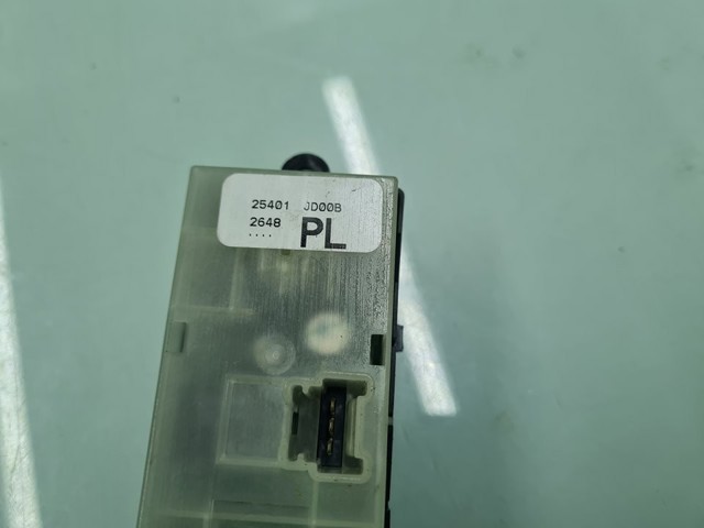 25401JD00B NISSAN Interruptor de elevalunas delantera izquierda  en stock Gandía
