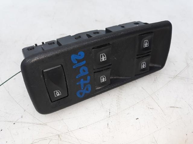 254111342R Interruptor de elevalunas delantera izquierda  en stock Granada