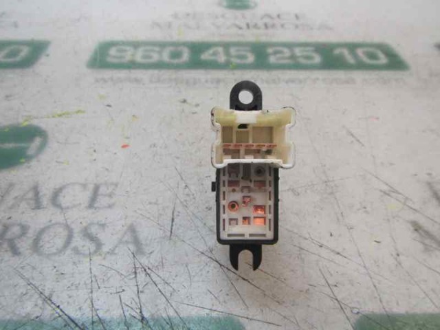 254111FA0A NISSAN Botón de encendido del motor del elevalunas delantero derecho  disponible Alicante