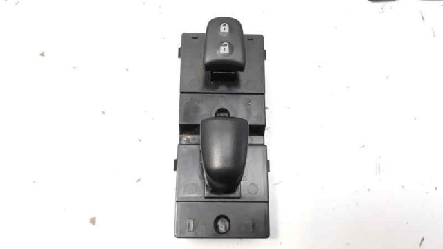 254111KA5A Botón de elevalunas delantero derecho comprar Girona