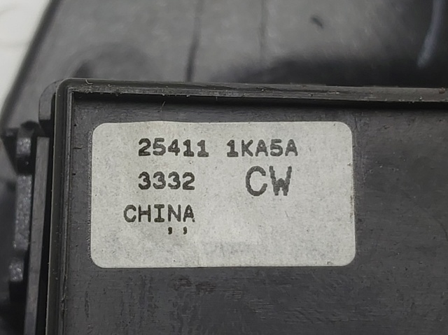 254111KA5A NISSAN Botón de elevalunas delantero derecho  en stock Gandía