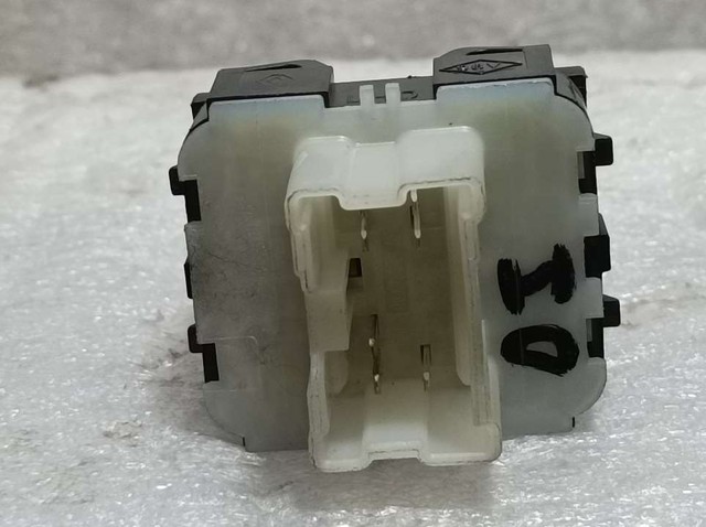 254112588R Interruptor de elevalunas delantera izquierda  en stock Granada