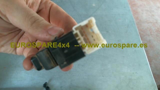 254112S700 Botón de encendido del motor del elevalunas trasero  en stock Granada