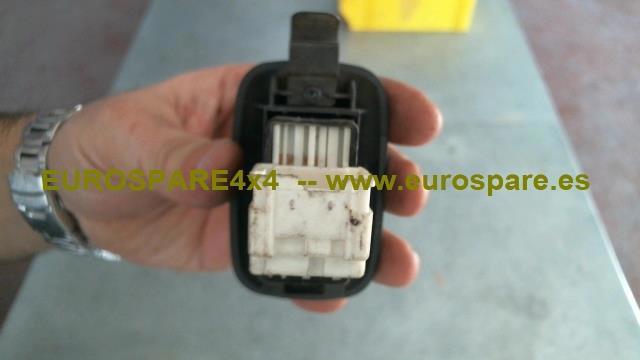 254112S700 NISSAN Botón de encendido del motor del elevalunas trasero  disponible Alicante