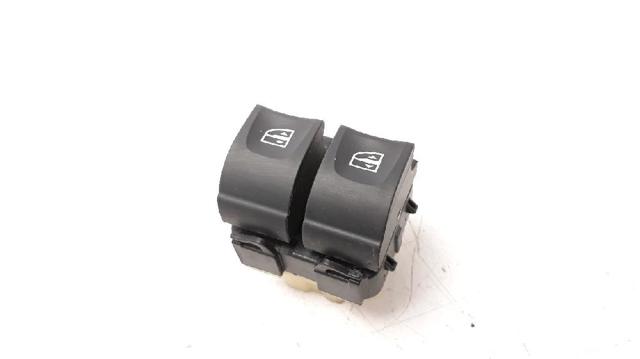 254118722R Interruptor de elevalunas delantera izquierda  en stock Sabadell