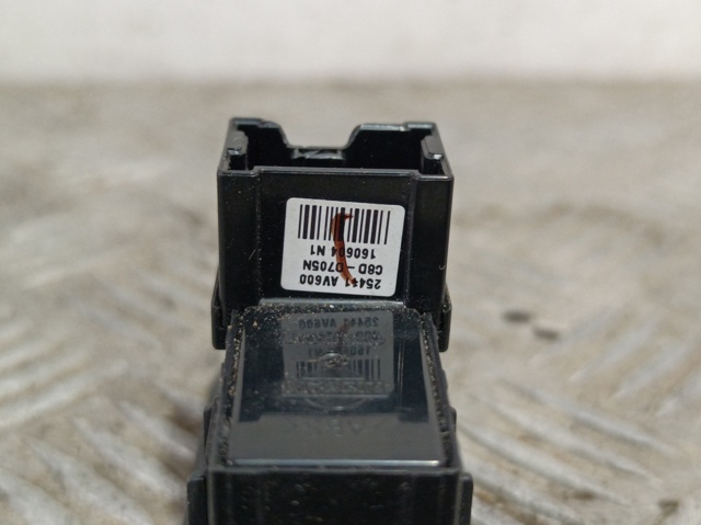 25411AV600 Botón de encendido del motor del elevalunas trasero  comprar en Reus