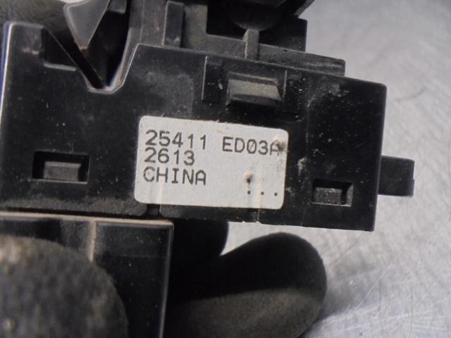 25411ED03A Botón de encendido del motor del elevalunas delantero derecho  disponible Burgos