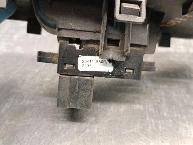 25411ED03A Botón de elevalunas delantero derecho comprar Almería