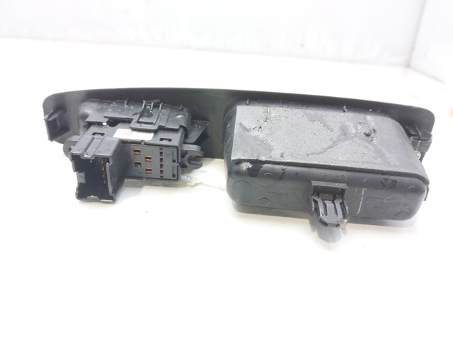 NISSAN 25411JD000 Botón de encendido del motor del elevalunas trasero  en stock Terrassa