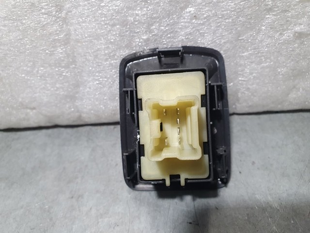 RENAULT 254217475R Botón de encendido del motor del elevalunas delantero derecho  disponible Valladolid