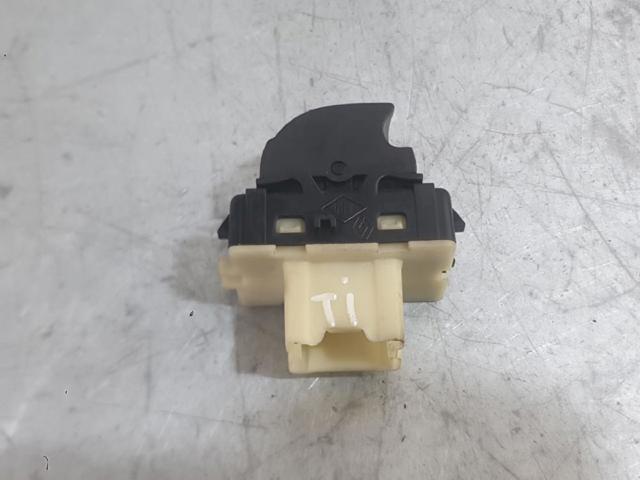 RENAULT 254217475R Botón de elevalunas delantero derecho comprar Barcelona