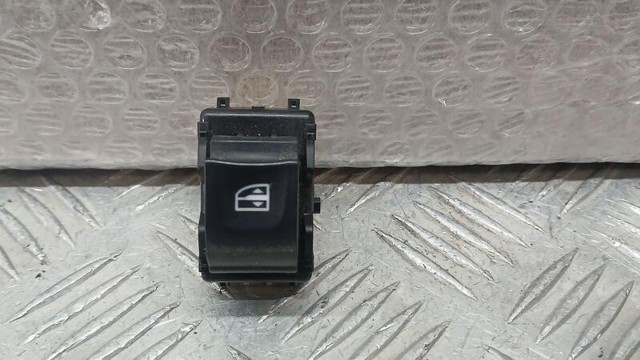 254218614R RENAULT Botón de encendido del motor del elevalunas delantero derecho  disponible Vigo