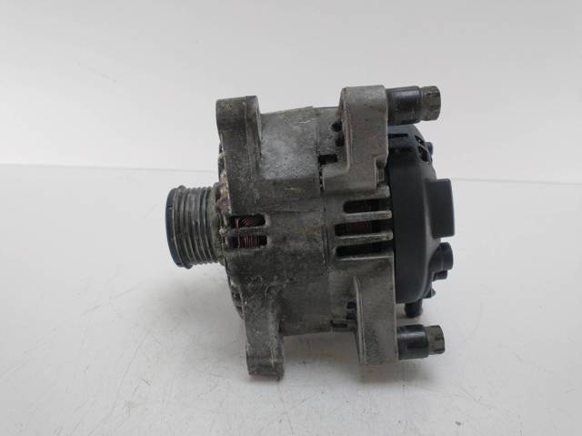 2543526A Alternador  comprar en Reus