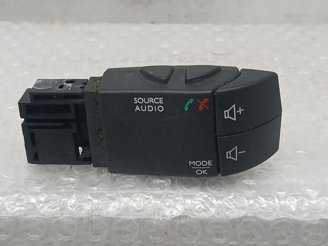 255522448R Joystick multifunción  en stock Granada