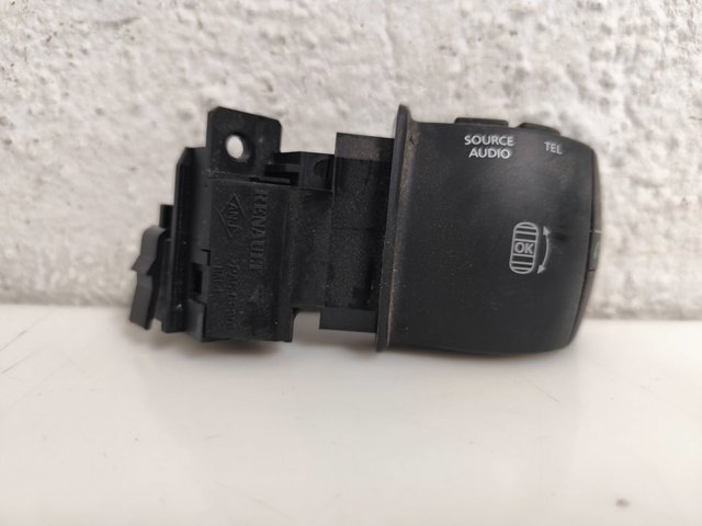 255529492R RENAULT Conmutador columna dirección  en stock Huelva