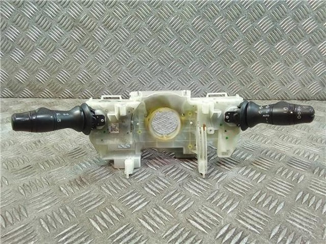 255670001R Renault (RVI)