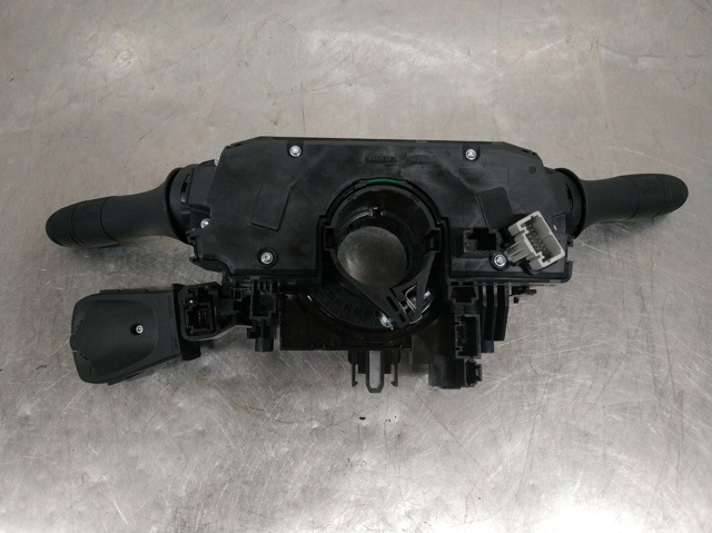 Conmutador de la columna de dirección Sandero III hatchback (2021-2026) original desde 77,14 €