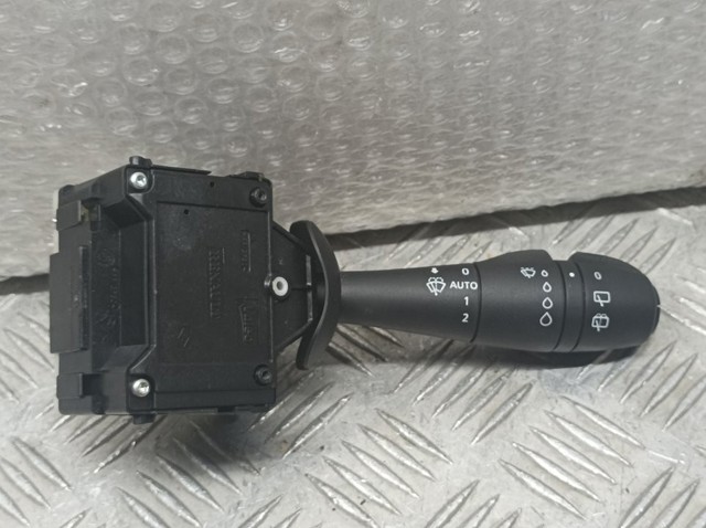 255675887R Renault (RVI)