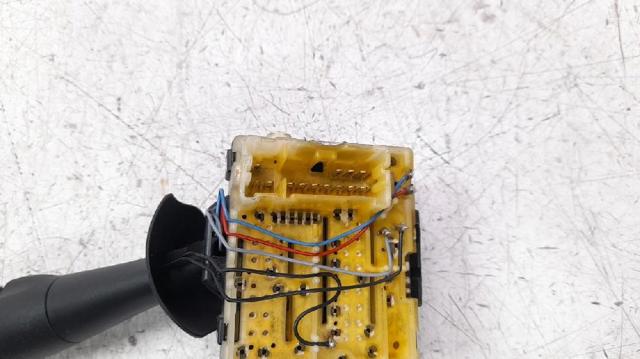 Conmutador en la columna de dirección completo Renault CAPTUR 2