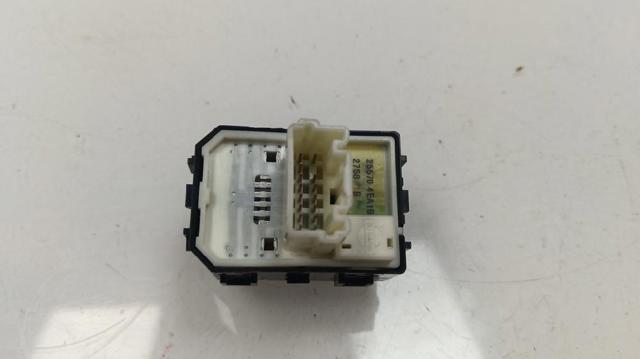 NISSAN 255704EA1B  disponible Valladolid