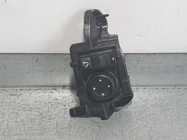 255704EA1B Nissan/Infiniti
