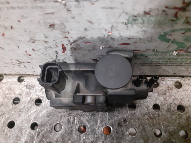 258190R011 TOYOTA Válvula solenoide de control de presión de sobrealimentación  disponible Ourense