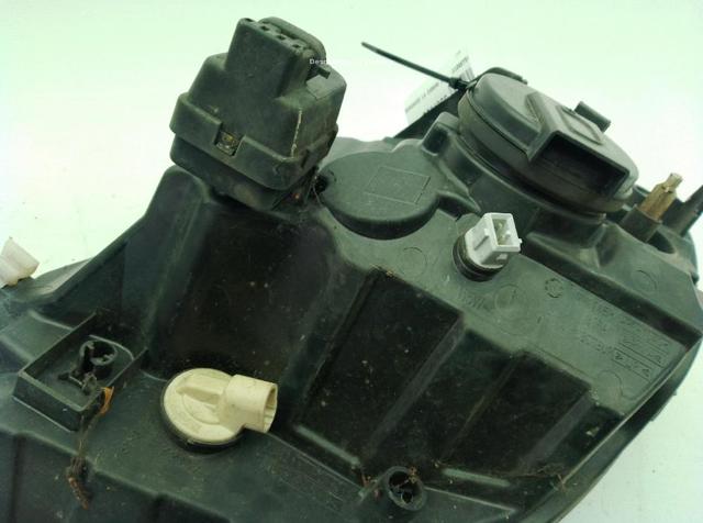 260101934R Faro derecho  en stock Sabadell