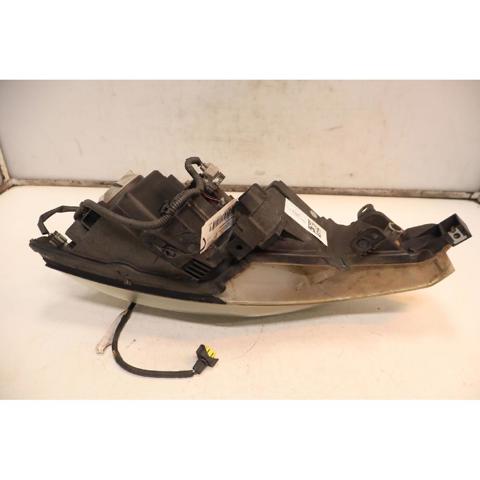 260101AH1B NISSAN Faro derecho  en stock Huelva