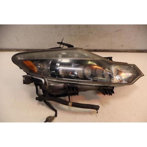 260101AH1B NISSAN Faro derecho  en stock Huelva